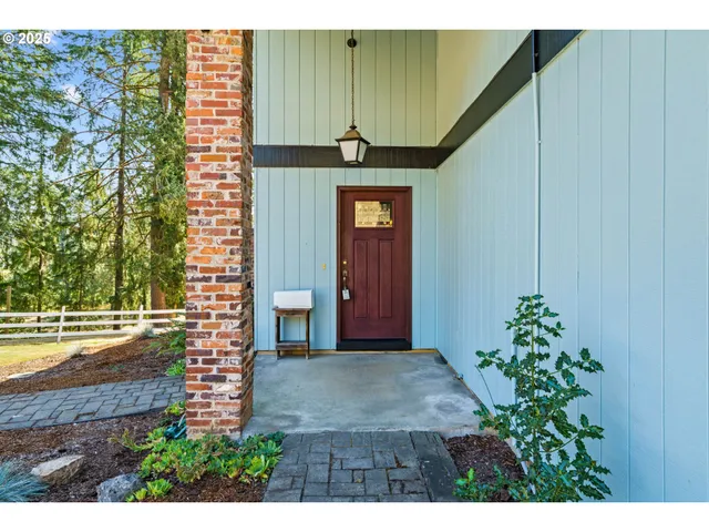 $750,000 | 37276 Camp Creek Road, Springfield, OR 97478