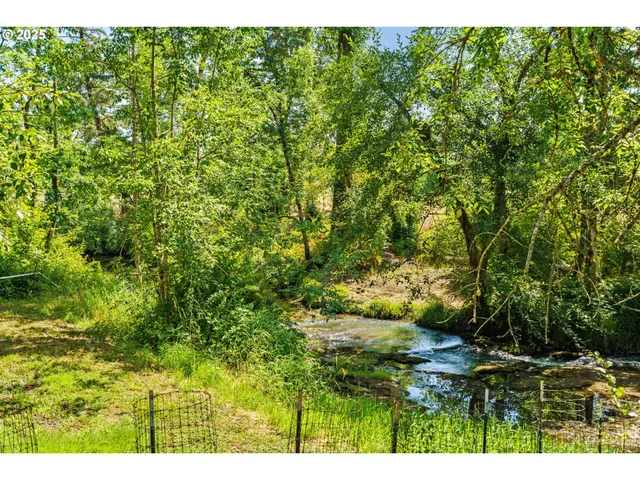 $750,000 | 37276 Camp Creek Road, Springfield, OR 97478