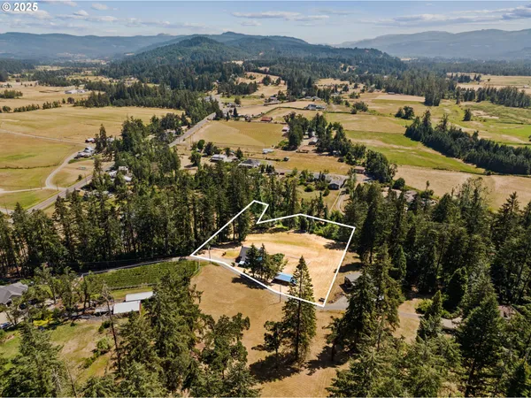$750,000 | 37276 Camp Creek Road, Springfield, OR 97478