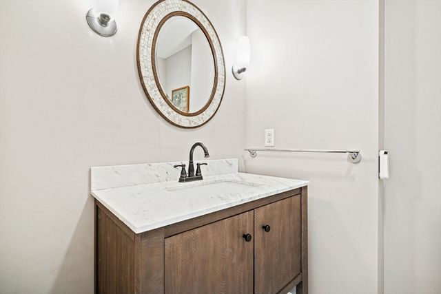 $1,385,000 | 4 Battery Wharf, Unit 4608, Boston, MA 02109