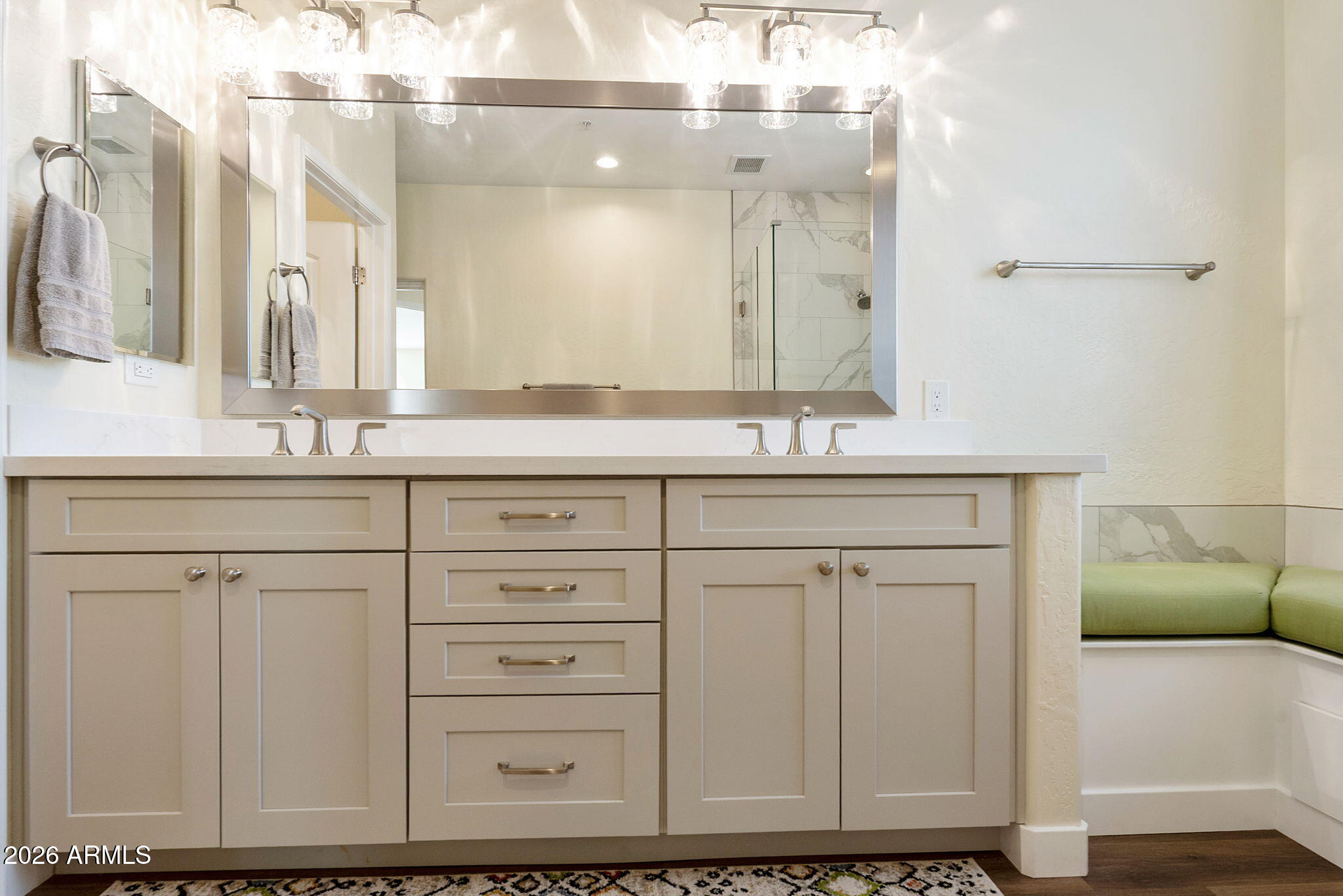 10655 North 9th Street, Unit 217 Phoenix, AZ 85020 - Photo 11 of 28 51-web-or-mls-_DSC0219