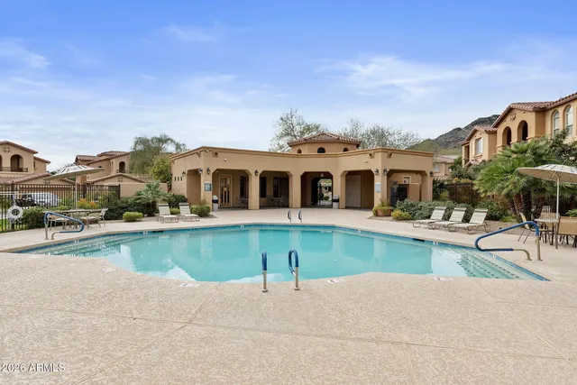 $459,900 | 10655 North 9th Street, Unit 217, Phoenix, AZ 85020