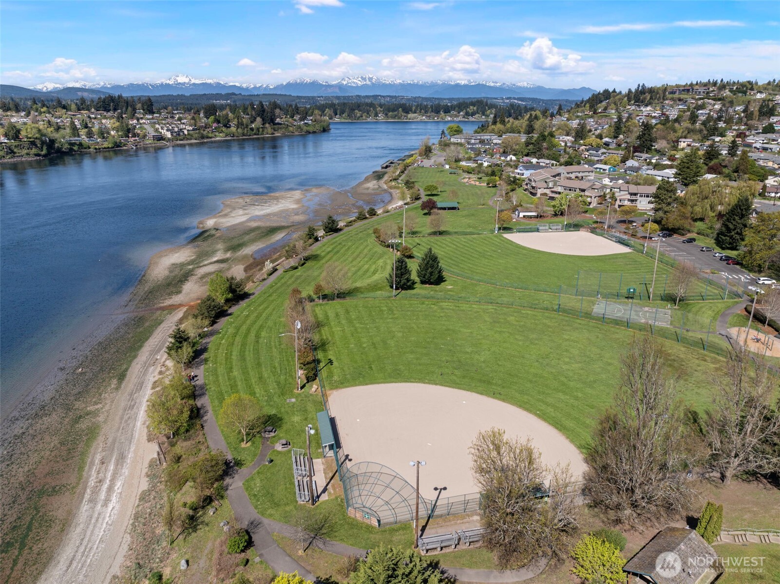414 Plum Street Bremerton, WA 98310 - Photo 34 of 40 an aerial view of a houses with outdoor space