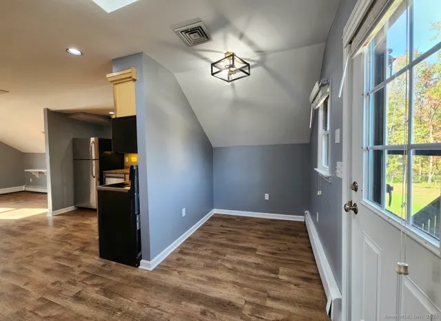 $2,200 | 4994 Madison Avenue, Trumbull, CT 06611