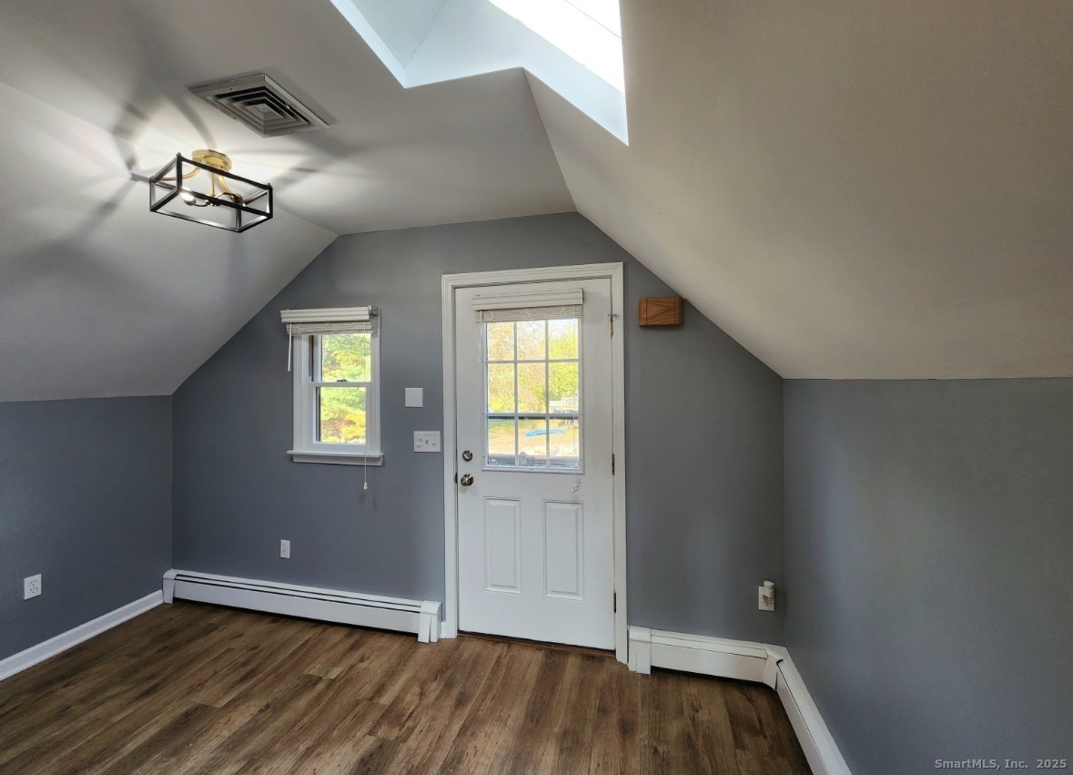 4994 Madison Avenue Trumbull, CT 06611 - Photo 15 of 22 Entry foyer/dining area