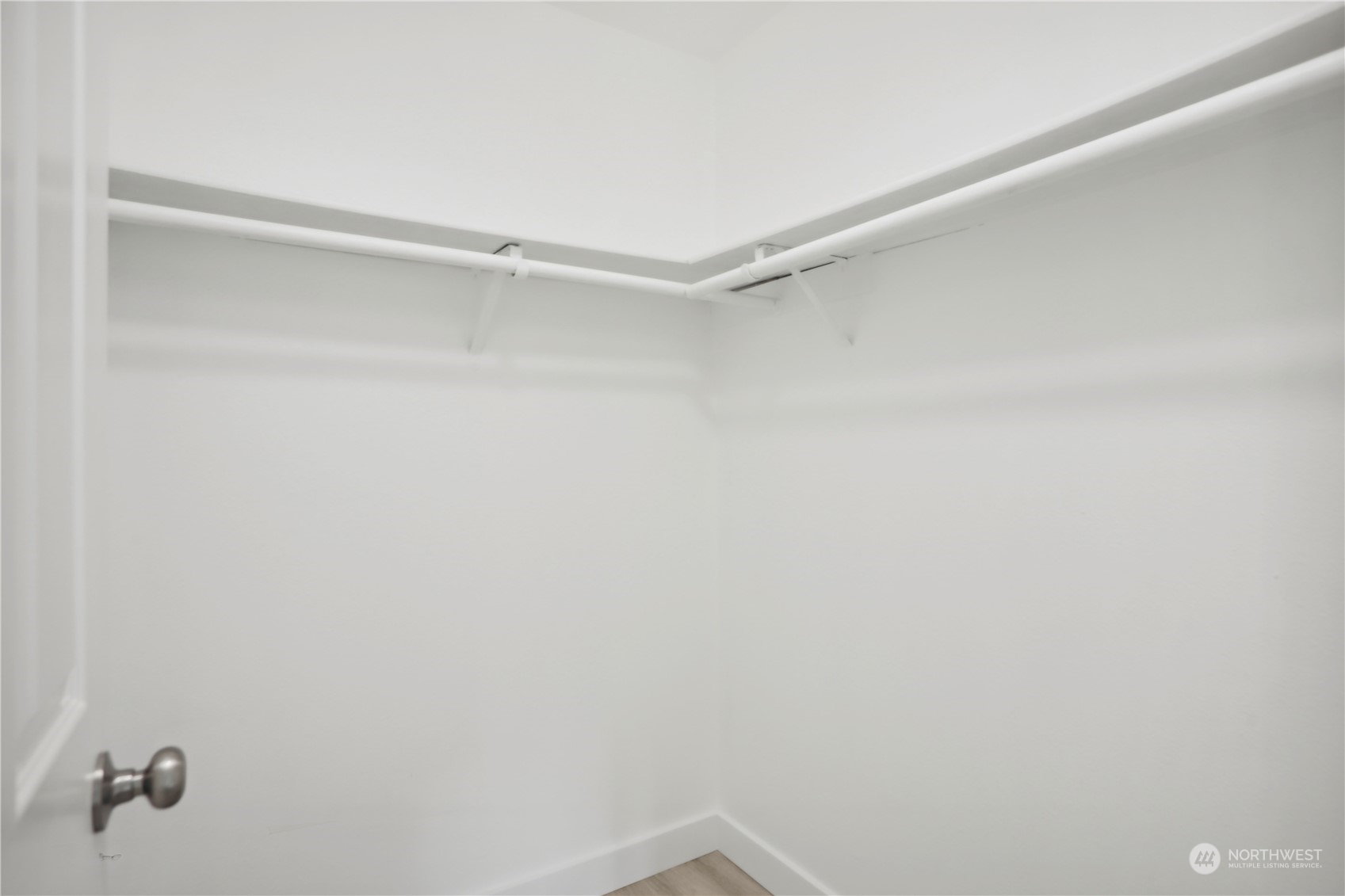 3233 Northeast 12th Street, Unit 103 Renton, WA 98056 - Photo 4 of 25 Gallery Image 4