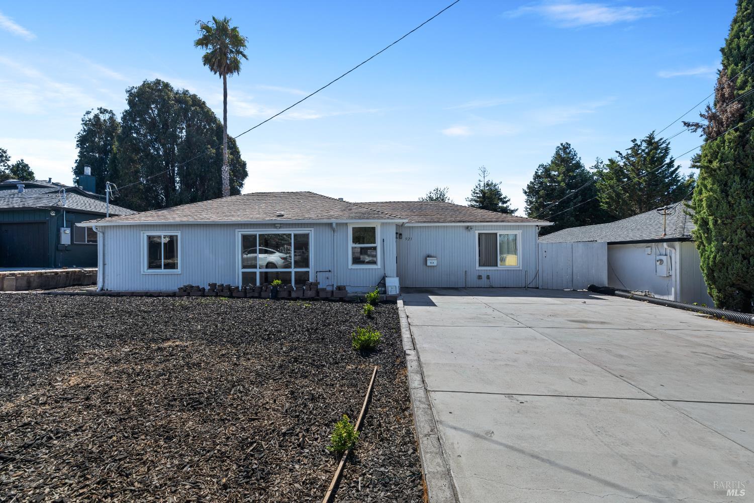 923 Kelvin Road El Sobrante, CA 94803 - Photo 2 of 17