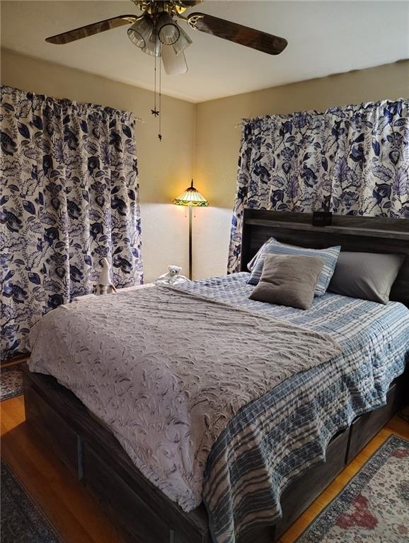 206 8th Avenue Butler, PA 16001 - Photo 10 of 20 a bedroom with a bed and a window