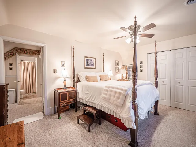 $222,500 | 406 South Main Street, Owensville, IN 47665