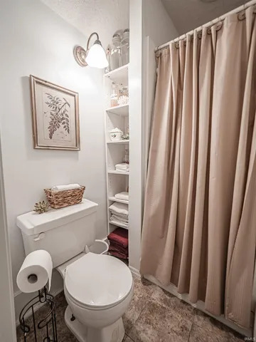 $222,500 | 406 South Main Street, Owensville, IN 47665