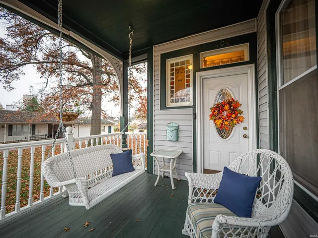 $222,500 | 406 South Main Street, Owensville, IN 47665