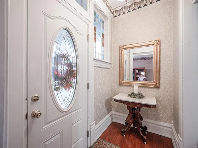 $222,500 | 406 South Main Street, Owensville, IN 47665