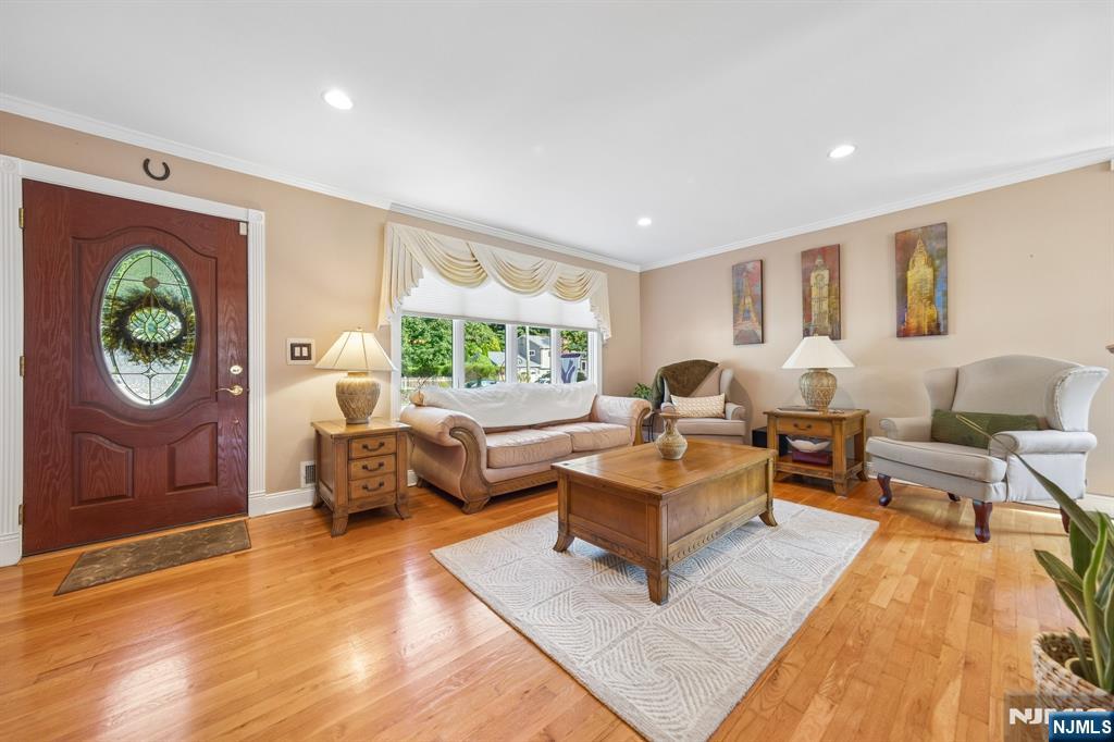 18 Murray Road Montvale, NJ 07645 - Photo 7 of 40 Gallery Image 7
