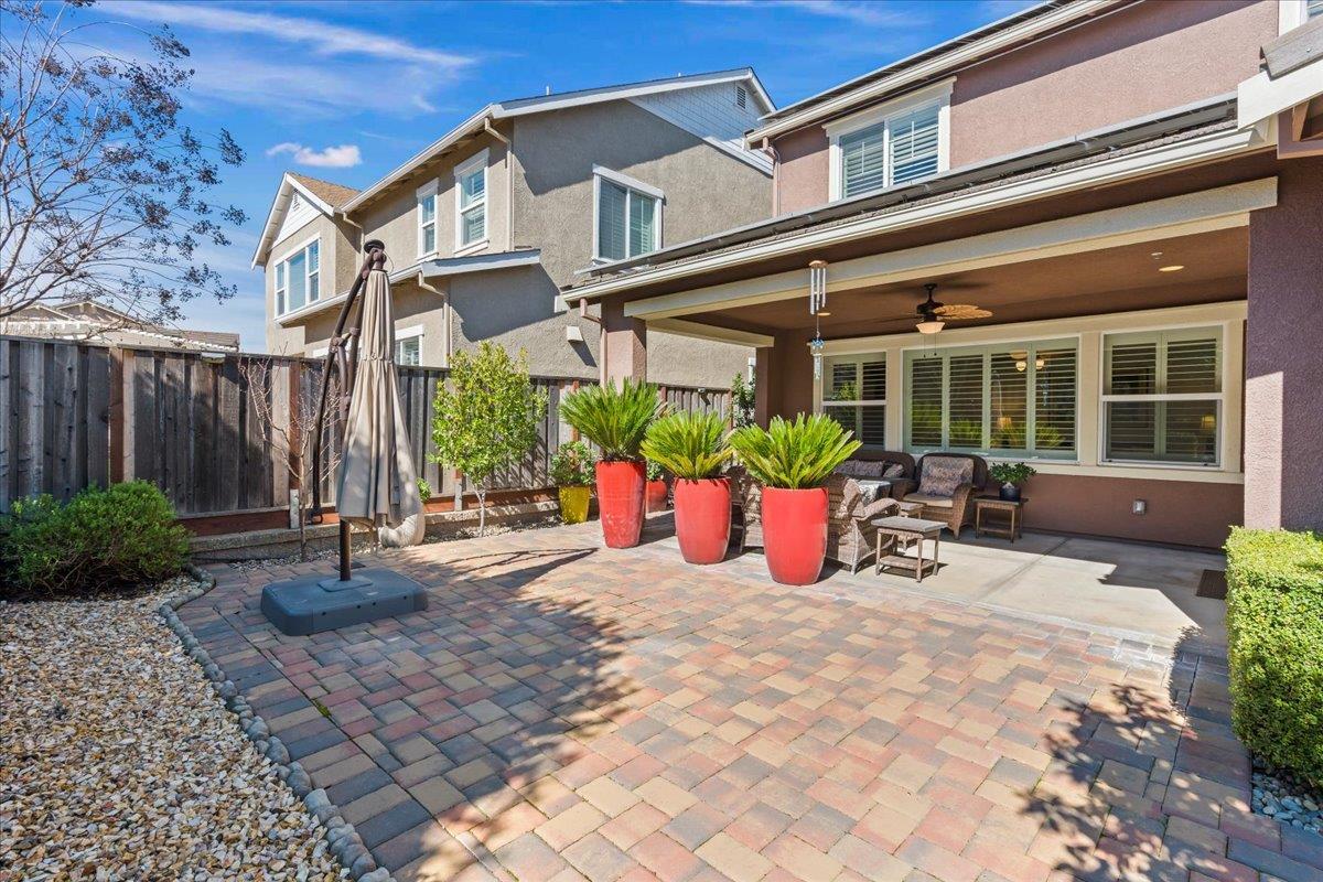 1188 Viognier Way Gilroy, CA 95020 - Photo 61 of 71 a view of a building with sitting area
