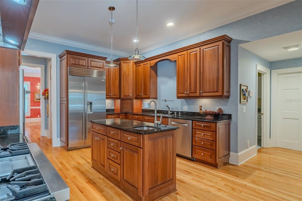 1816 South Dover Road Dover, FL 33527 - Photo 11 of 86