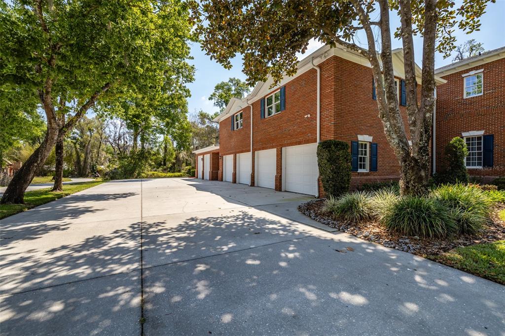 1816 South Dover Road Dover, FL 33527 - Photo 9 of 86