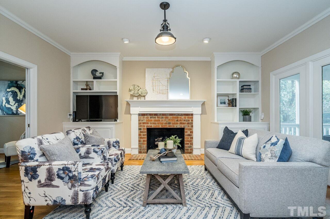 633 Sarah Lawrence Court Raleigh, NC 27609 - Photo 3 of 30