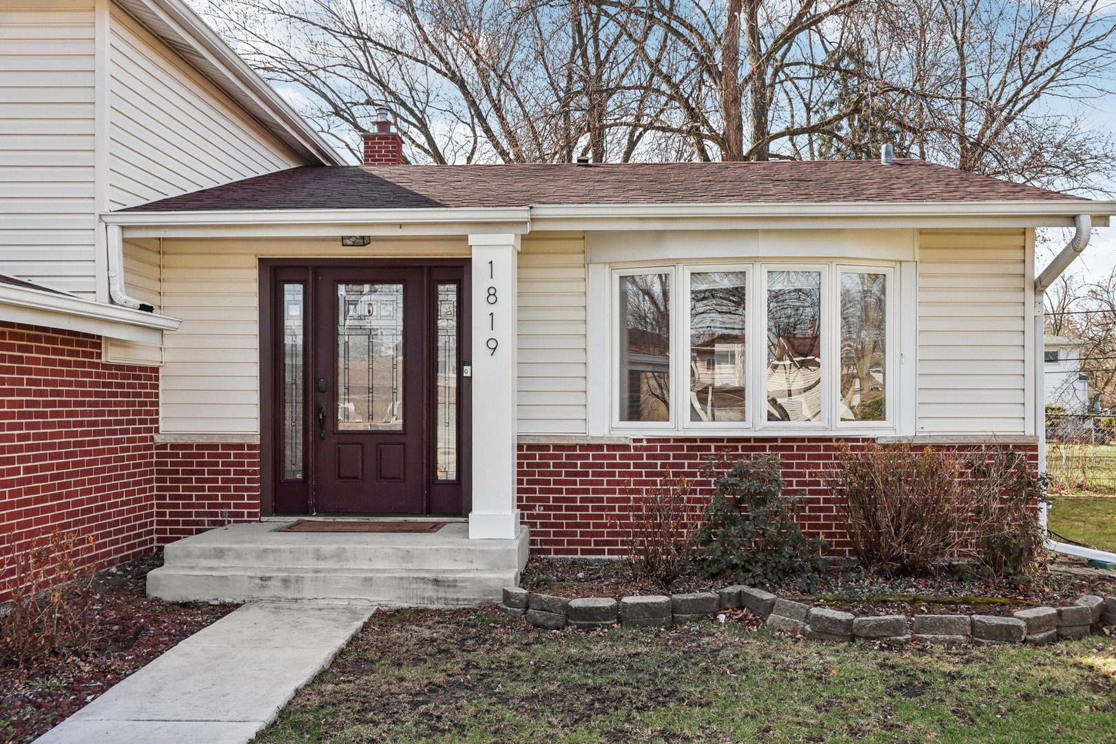 1819 Azalea Lane Mount Prospect, IL 60056 - Photo 2 of 36
