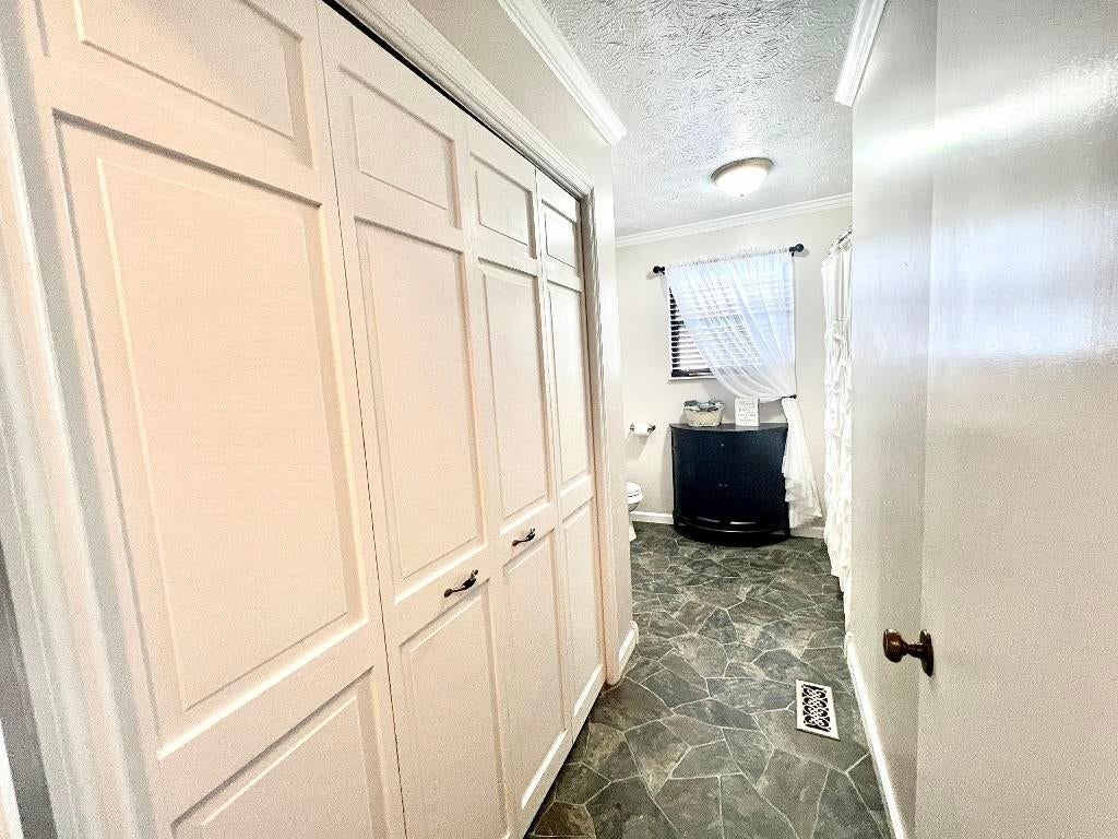 3837 Bradley Road Huntington, WV 25704 - Photo 6 of 14 Gallery Image 6