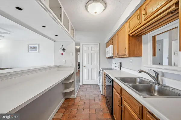 $218,000 | 9 Cranberry Court, Marlton, NJ 08053