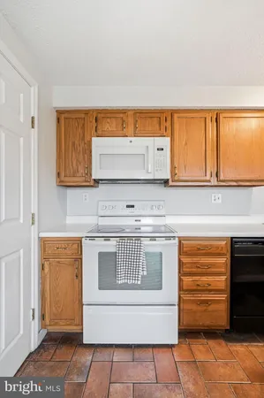 $218,000 | 9 Cranberry Court, Marlton, NJ 08053