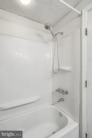 $218,000 | 9 Cranberry Court, Marlton, NJ 08053