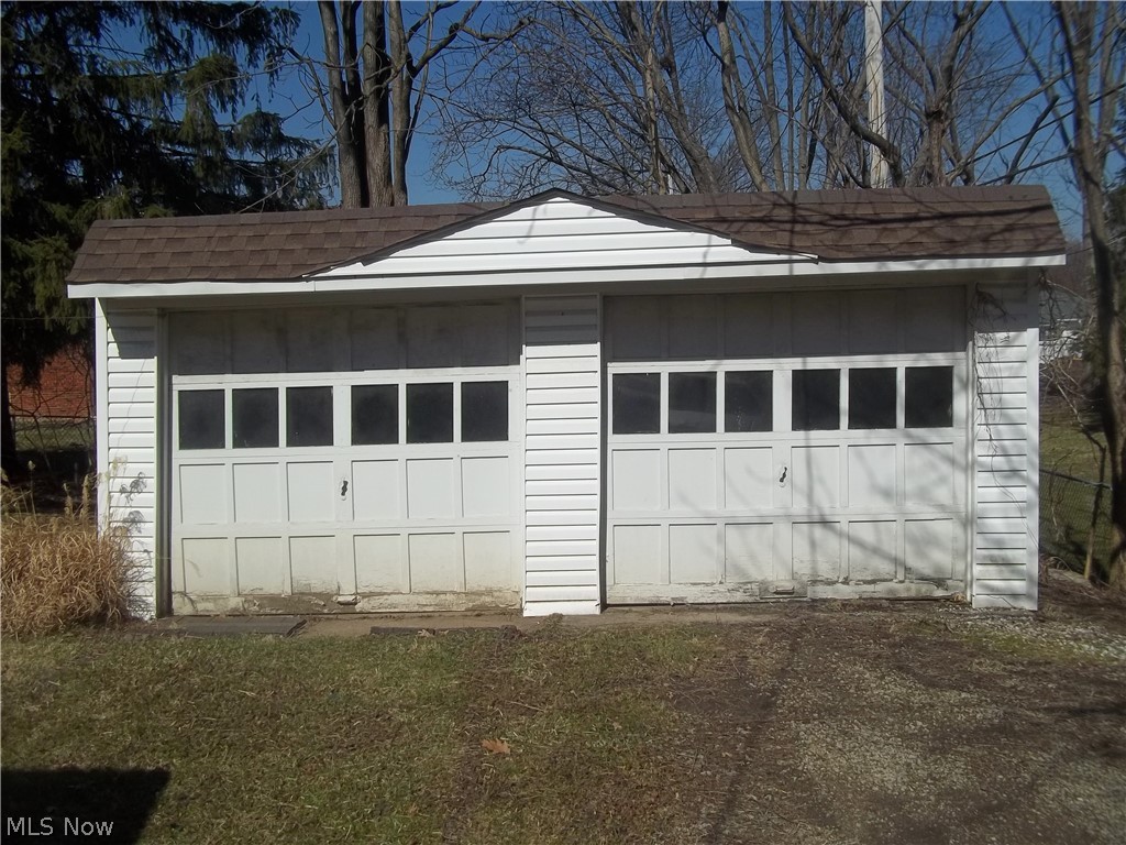 5954 Pearl Road Cleveland, OH 44130 - Photo 3 of 3