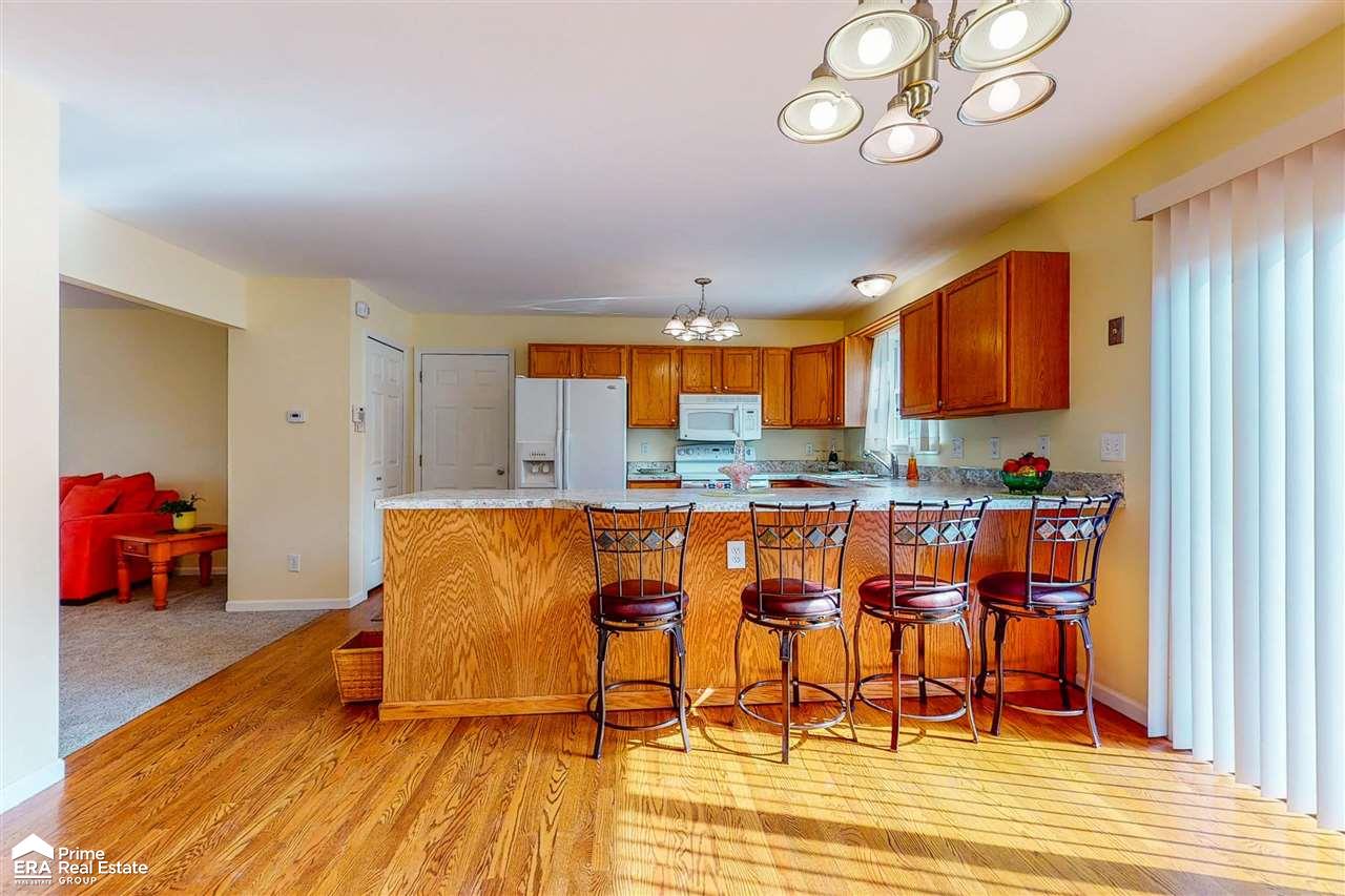 6099 Fenton Road Flint, MI 48507 - Photo 13 of 56 50051666-12.JPG