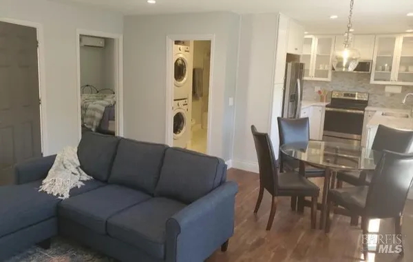 $2,800 | 931 Champion Lane, Deer Park, CA 94576