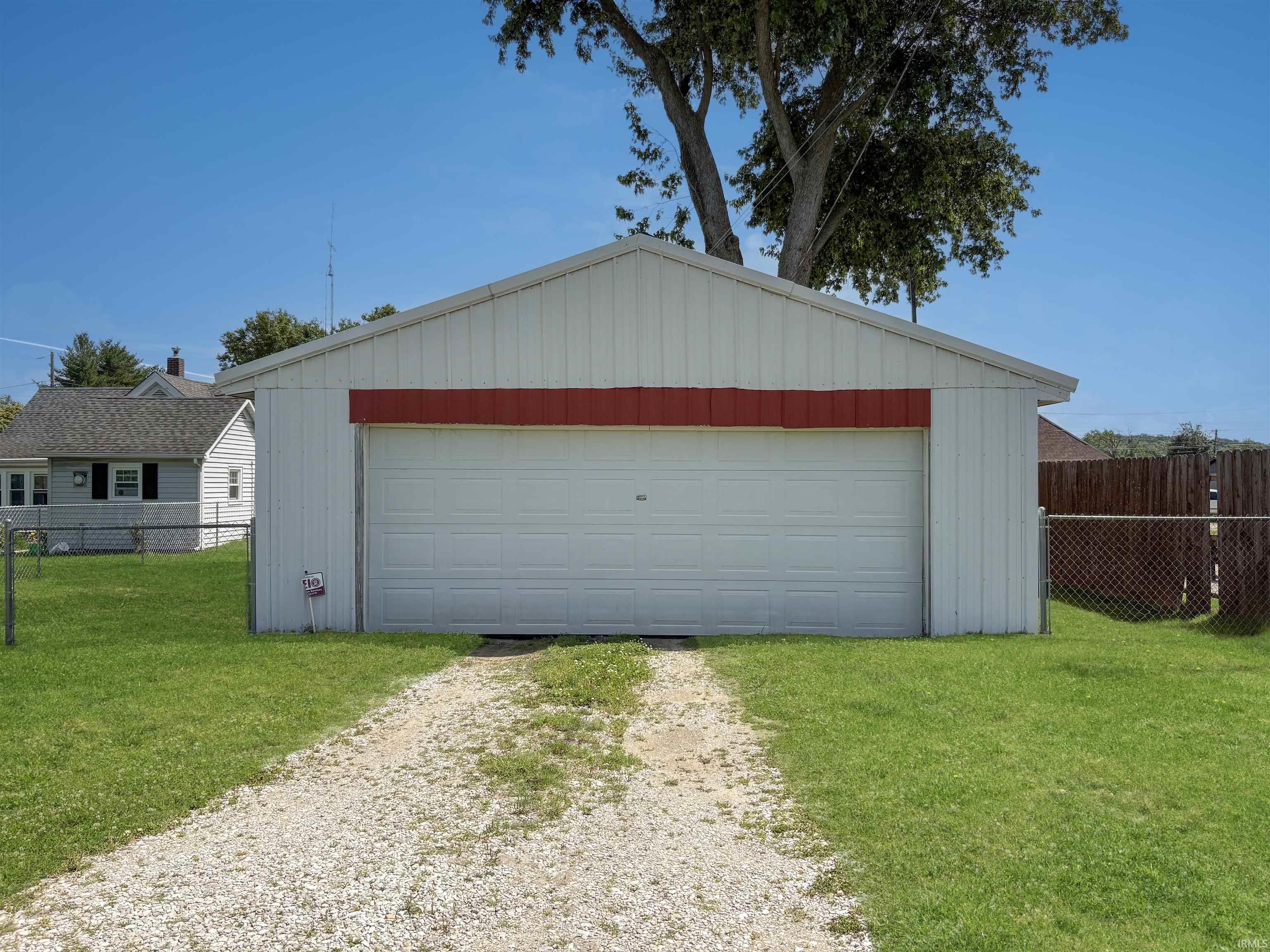 1805 Broadway Street Vincennes, IN 47591 - Photo 6 of 23 Gallery Image 6