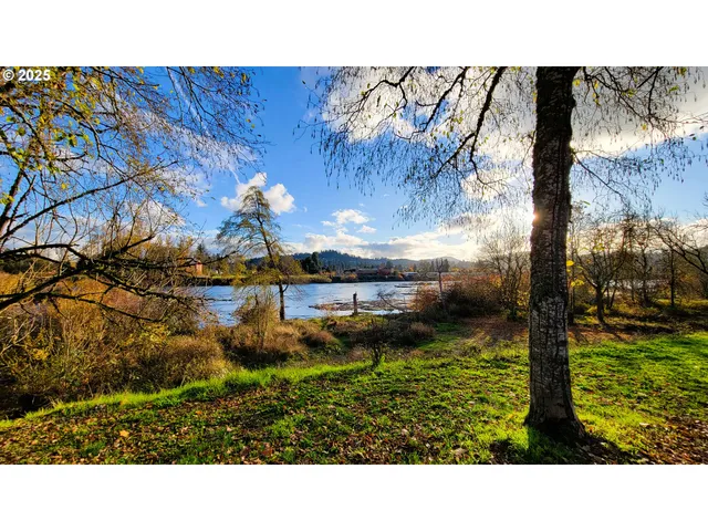 $565,000 | 552 West D Street, Springfield, OR 97477