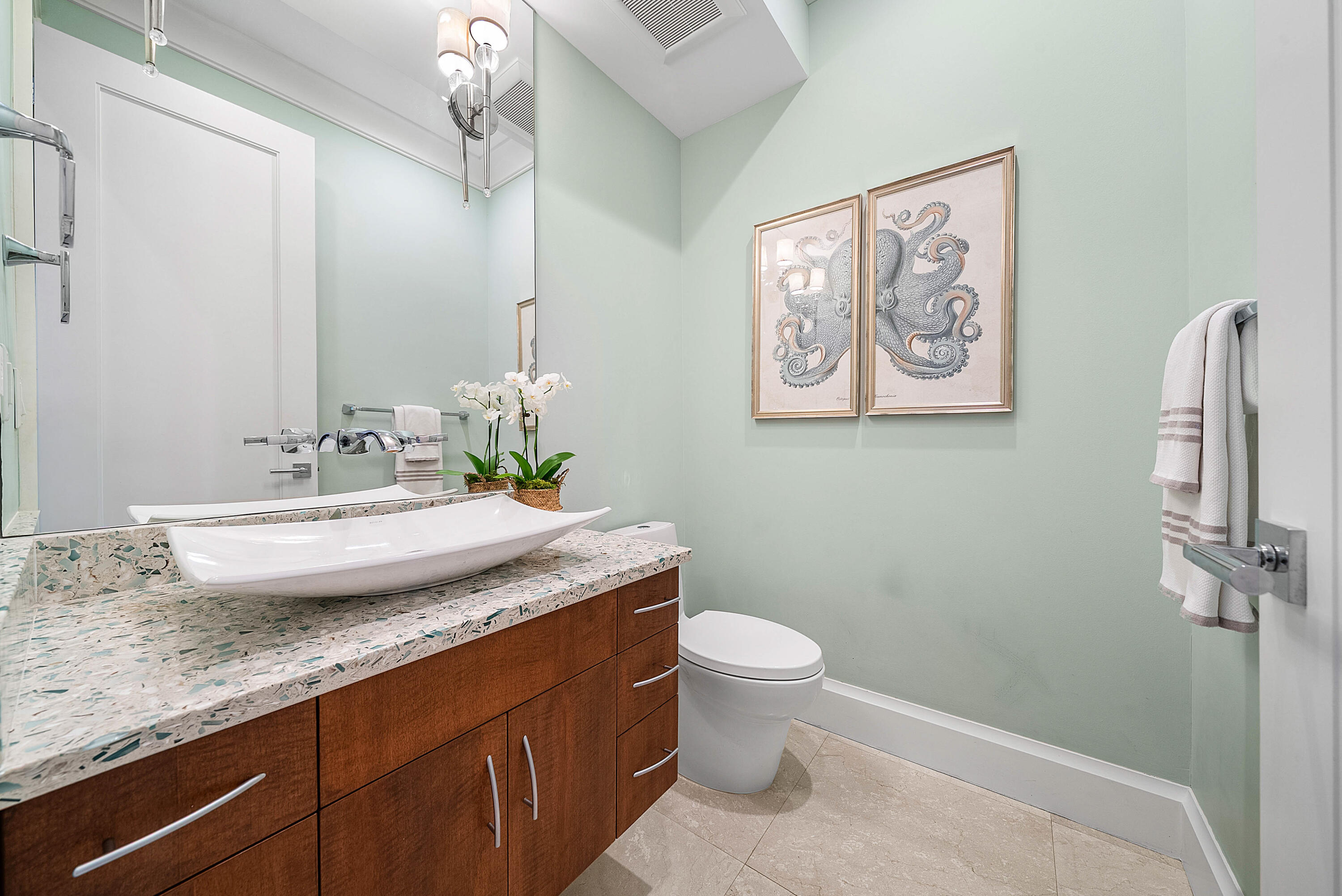 33 Spanish River Drive Ocean Ridge, FL 33435 - Photo 14 of 49 Half Bath