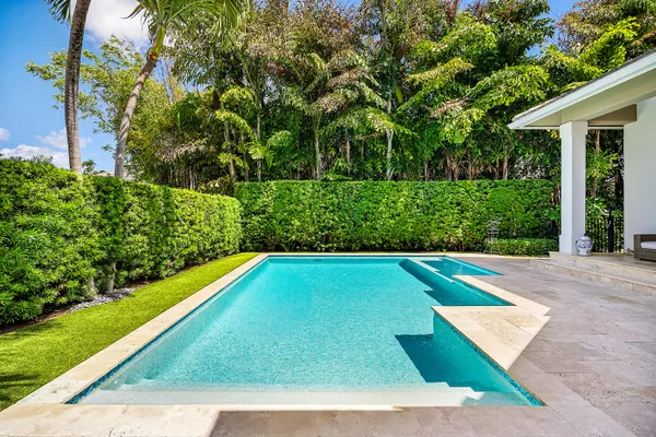 $3,595,000 | 33 Spanish River Drive, Ocean Ridge, FL 33435