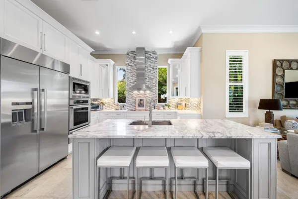 $3,595,000 | 33 Spanish River Drive, Ocean Ridge, FL 33435