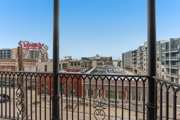$425,000 | 65 East Pontotoc Avenue, Unit 303, Memphis, TN 38103