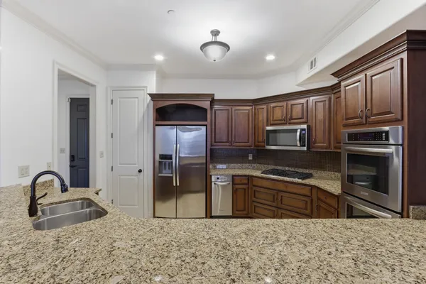 $425,000 | 65 East Pontotoc Avenue, Unit 303, Memphis, TN 38103