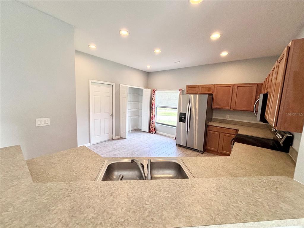 126 Sandy Point Way Clermont, FL 34714 - Photo 5 of 23