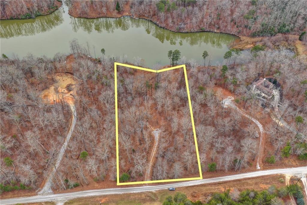 918 Purvis Road Baldwin, GA 30511 - Photo 3 of 18 a view of a lake from a living room