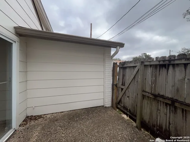 $1,275 | 309 West Highland Drive, Boerne, TX 78006