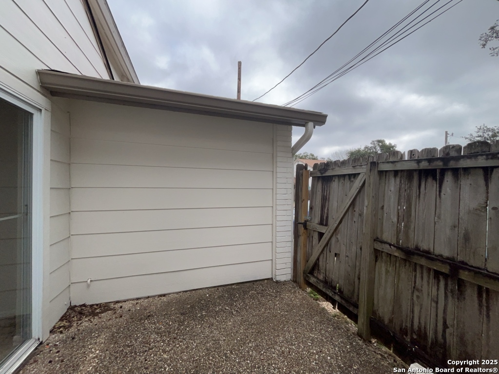 309 West Highland Drive Boerne, TX 78006 - Photo 25 of 32 a view of a garage