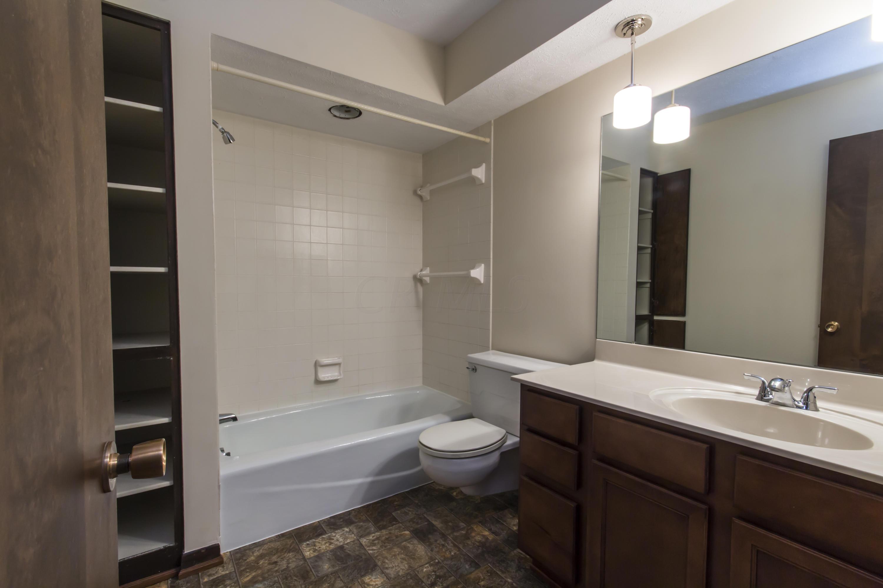 281 Carpenter Road Columbus, OH 43230 - Photo 12 of 23 Gallery Image 12