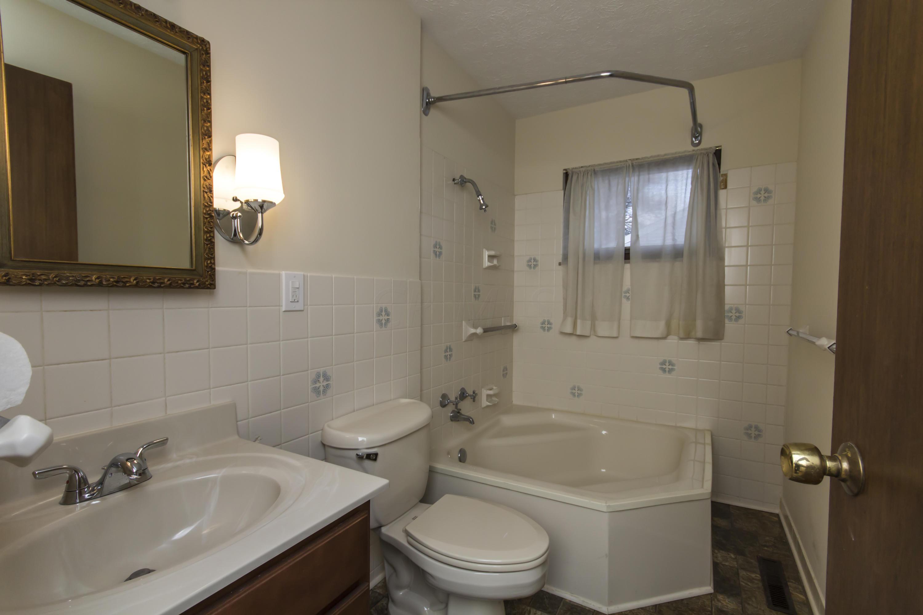 281 Carpenter Road Columbus, OH 43230 - Photo 17 of 23 Gallery Image 17