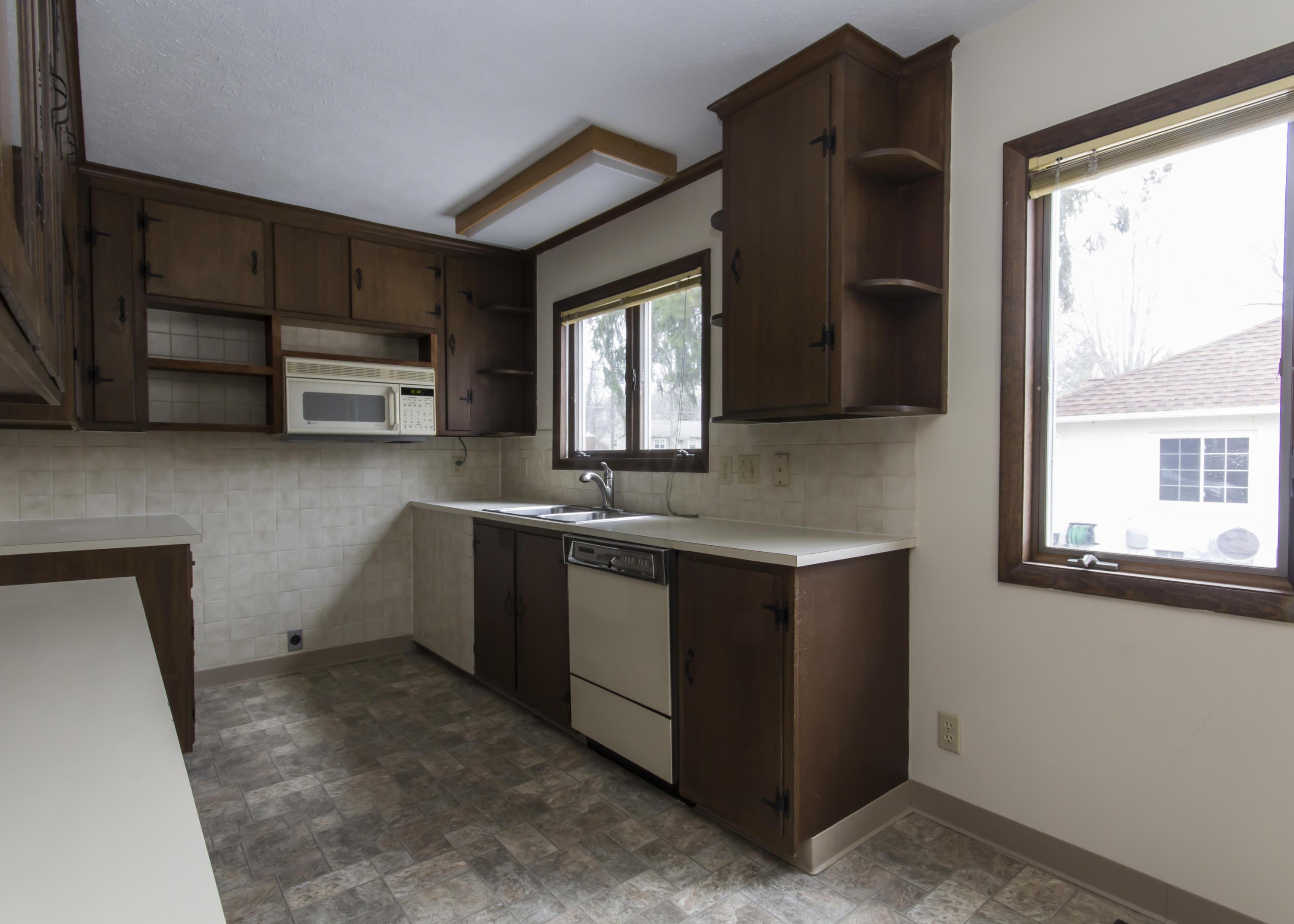 281 Carpenter Road Columbus, OH 43230 - Photo 9 of 23 Gallery Image 9