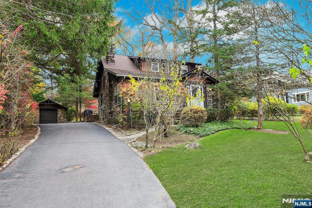 99 Armour Road Mahwah, NJ 07430 - Photo 3 of 27 a view of a back yard