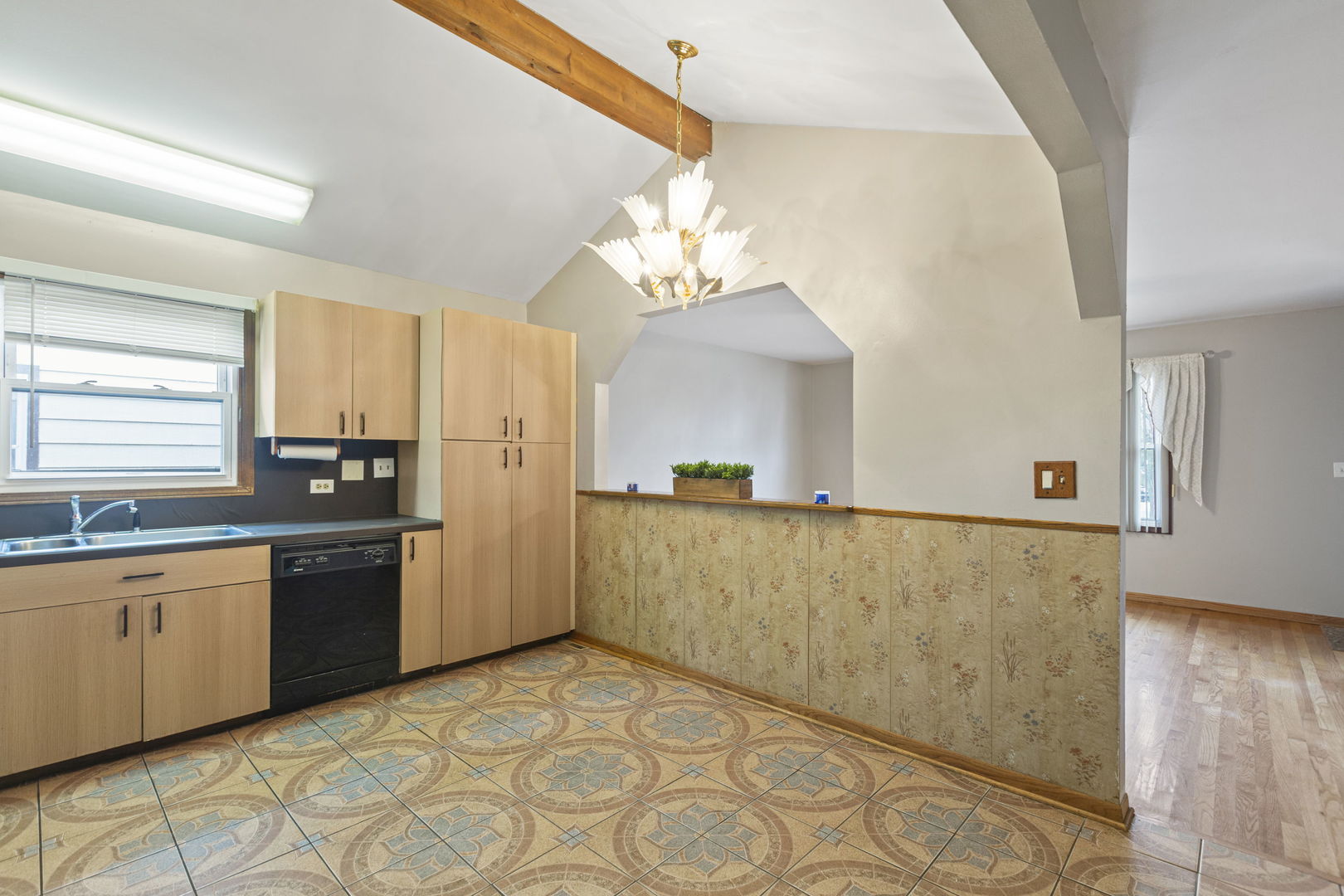 933 Ridge Avenue Mundelein, IL 60060 - Photo 5 of 17