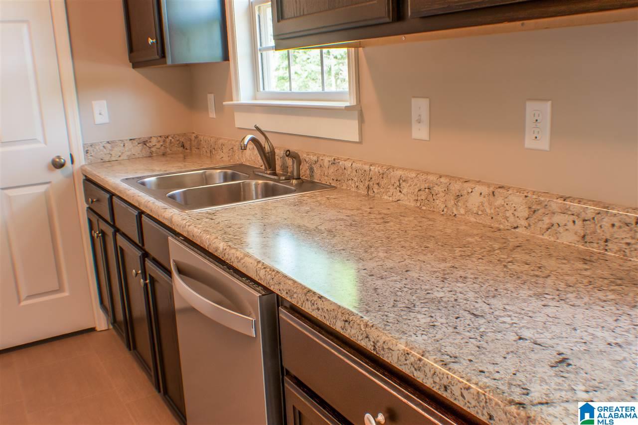 2592 Elvester Road Warrior, AL 35180 - Photo 19 of 26