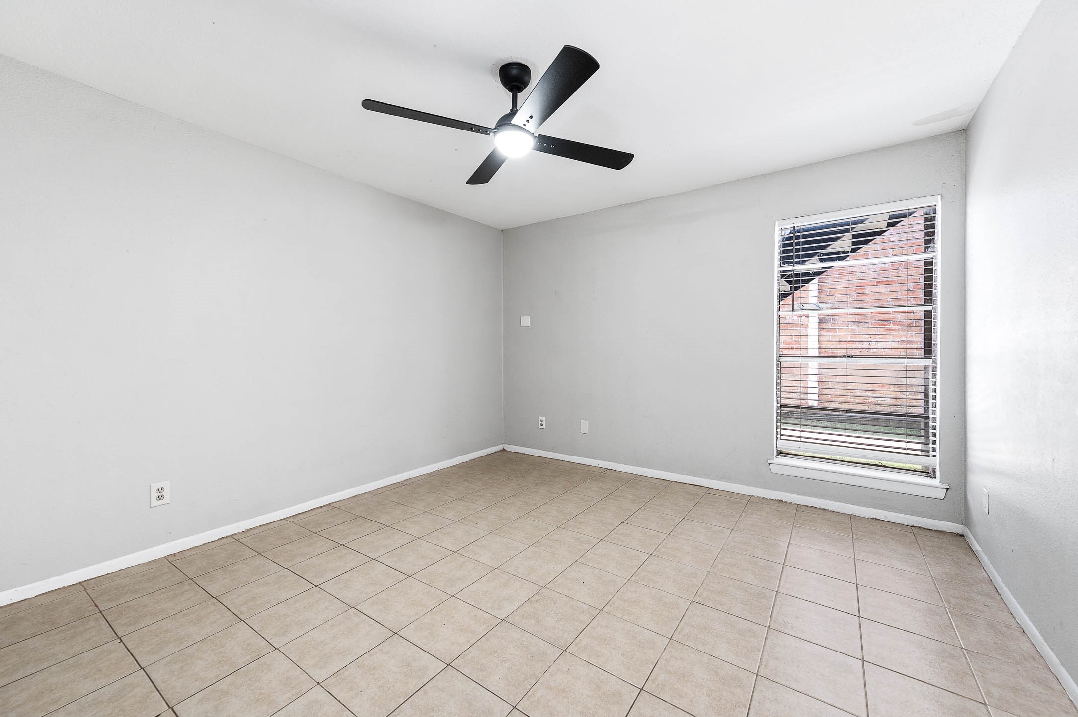9616 Long Point Road, Unit 33 Houston, TX 77055 - Photo 3 of 16