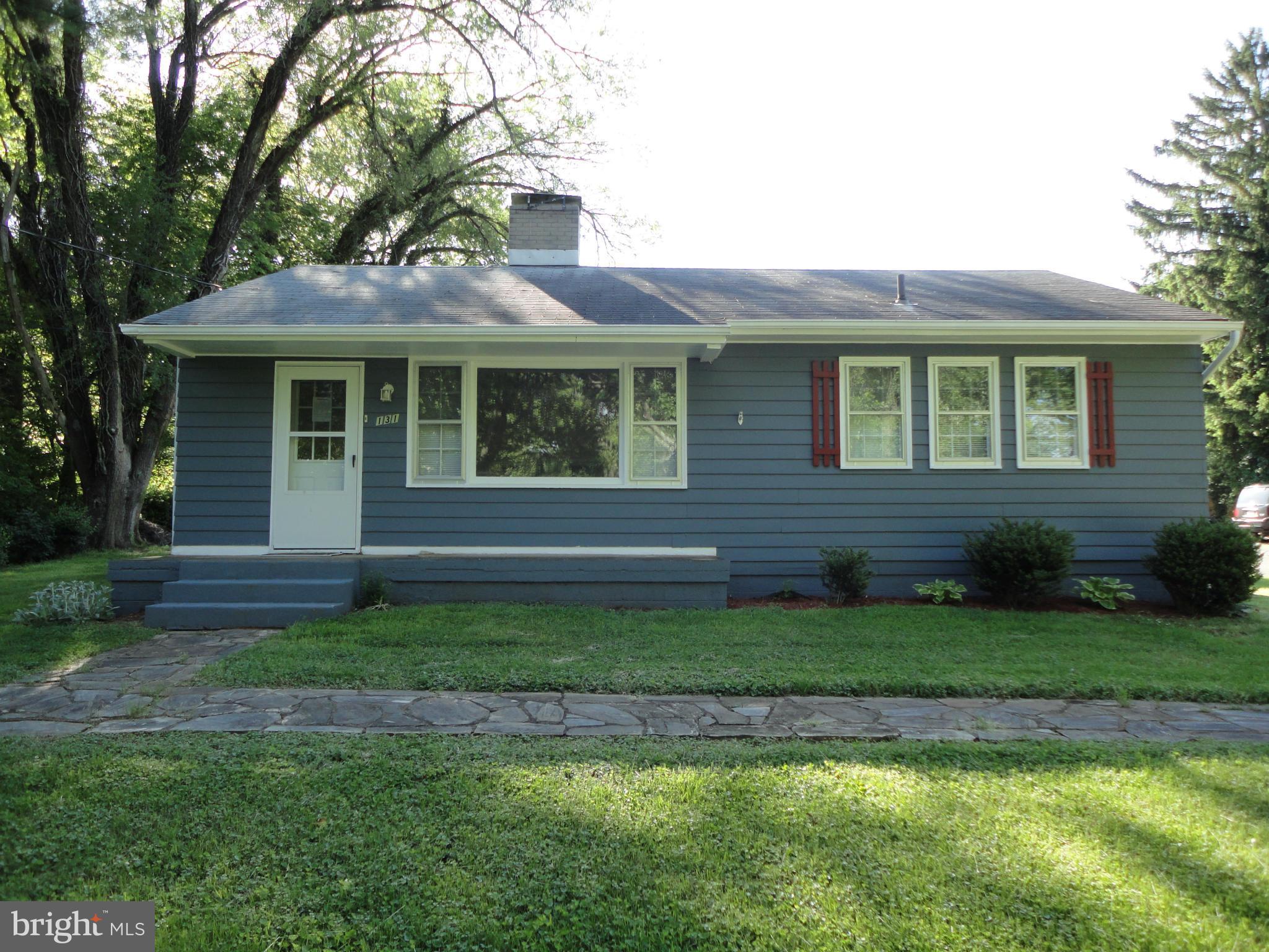 131 Blue Ridge Street Warrenton, VA 20186 - Photo 1 of 18 Exterior (Front)