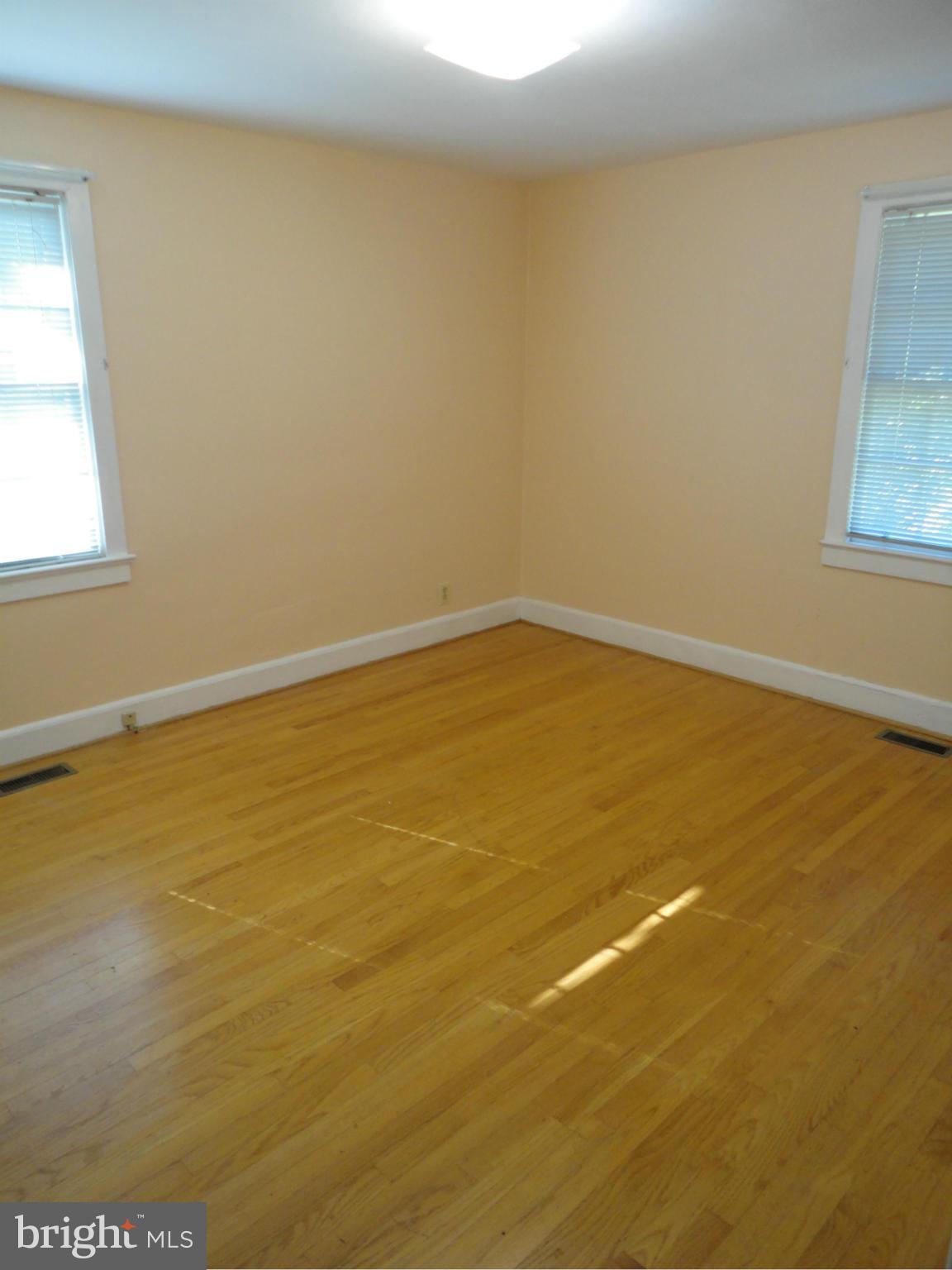 131 Blue Ridge Street Warrenton, VA 20186 - Photo 11 of 18 Bedroom (Master)