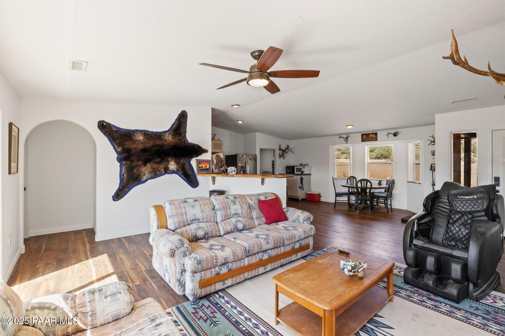 17200 South Dripping Springs Road Mayer, AZ 86333 - Photo 9 of 51 a living room with furniture